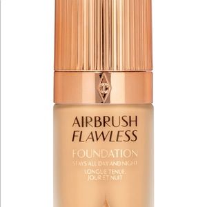 Charlotte Tilbury Flawless Foundation shade 5